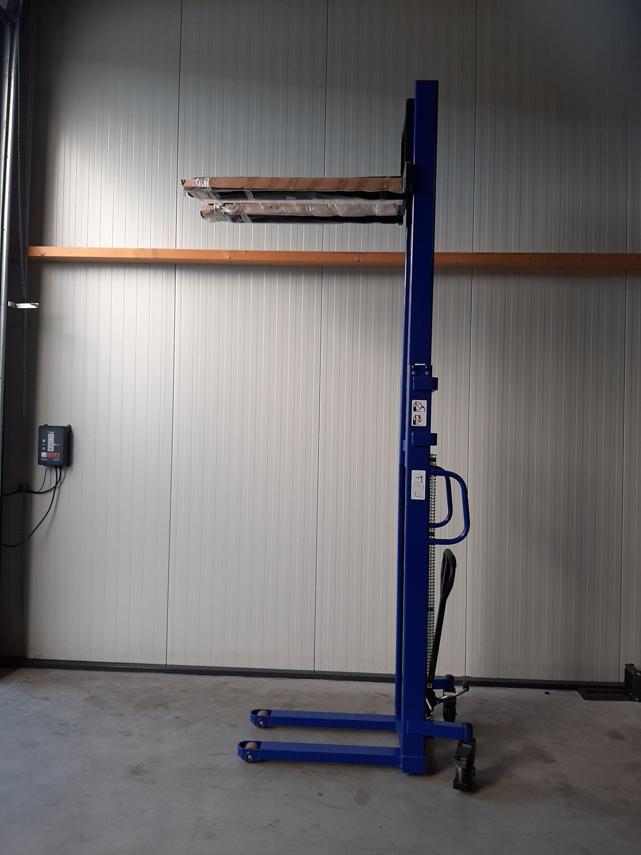 Handmatige stapelaar 3000 mm 1000 kg nieuw