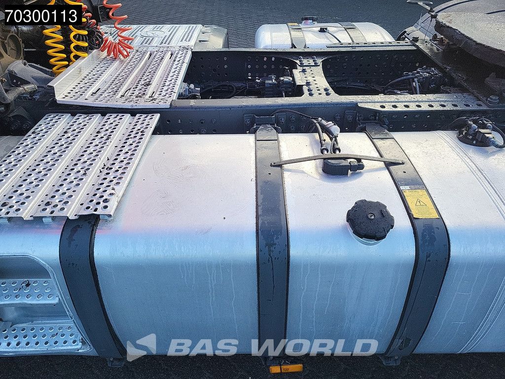 Mercedes Actros 1942 4X2 StreamSpace 2xTanks Euro 6