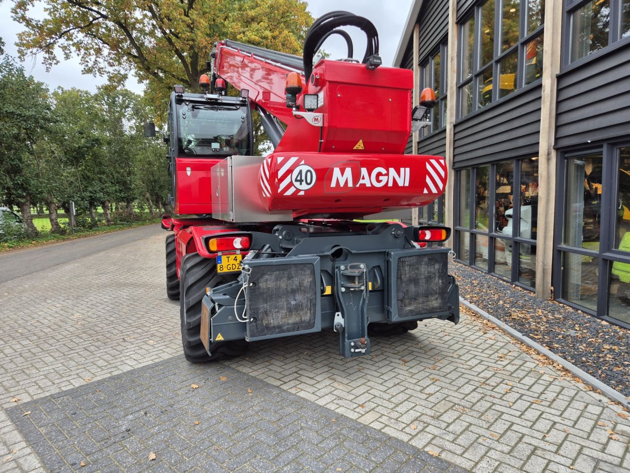 Gebruikte MAGNI RTH 6.25 roterende verreiker met hefhoogte 25 m