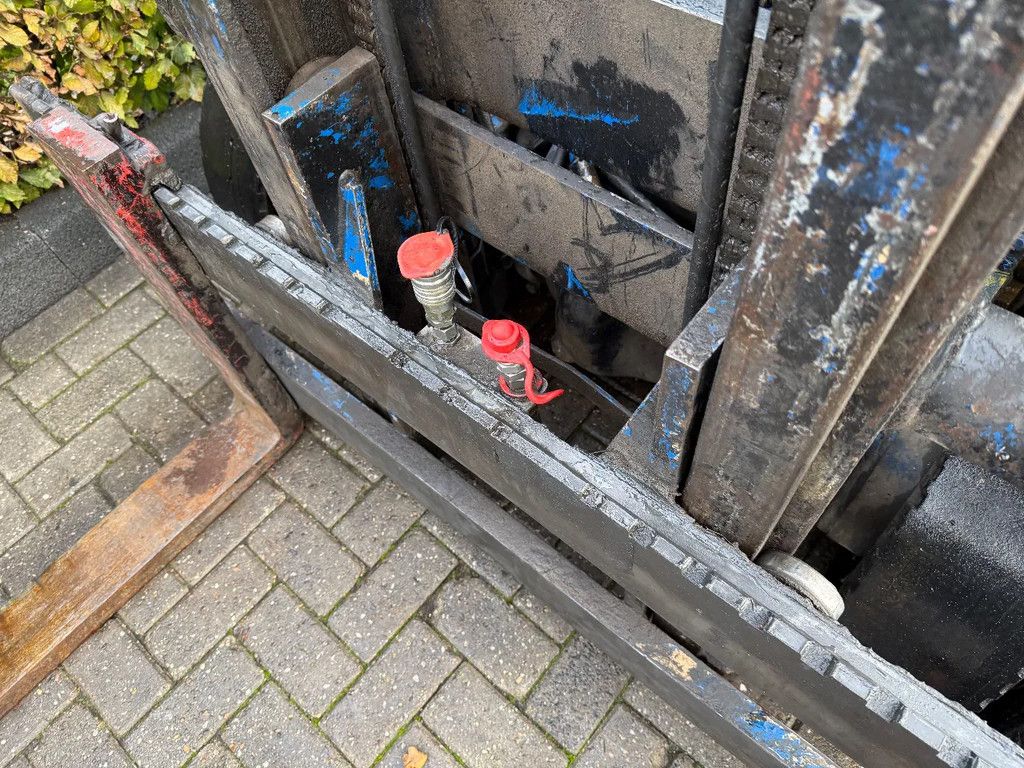 Yale diesel heftruck gpd 30 d
