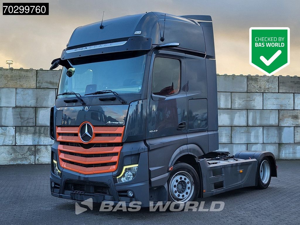 Mercedes Actros 1842 4X2 GigaSpace Mega Retarder 2xTanks ACC Standklima Euro 6
