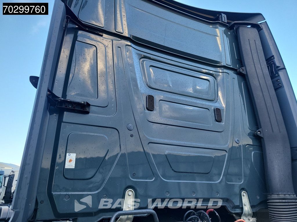 Mercedes Actros 1842 4X2 GigaSpace Mega Retarder 2xTanks ACC Standklima Euro 6