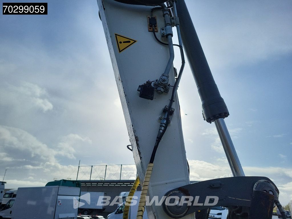 Liebherr R924 WLC
