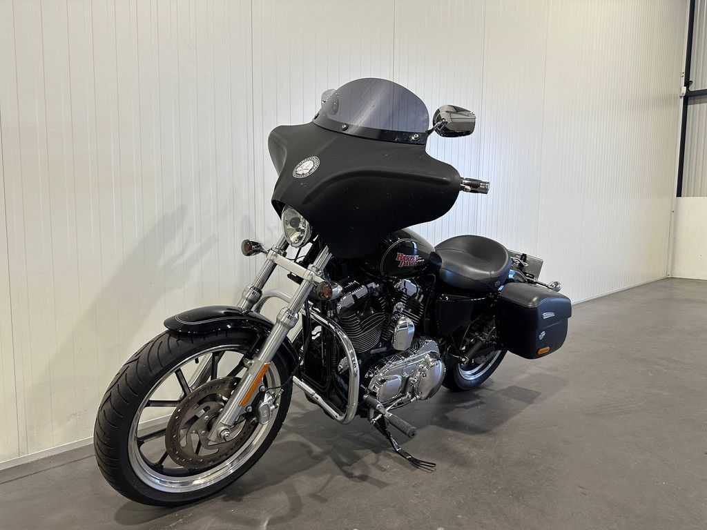 Motorrad Harley-Davidson Chopper XL 1200T Superlow Benzin 2017 (Margin)