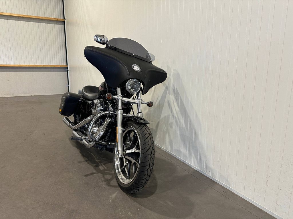 Motorrad Harley-Davidson Chopper XL 1200T Superlow Benzin 2017 (Margin)