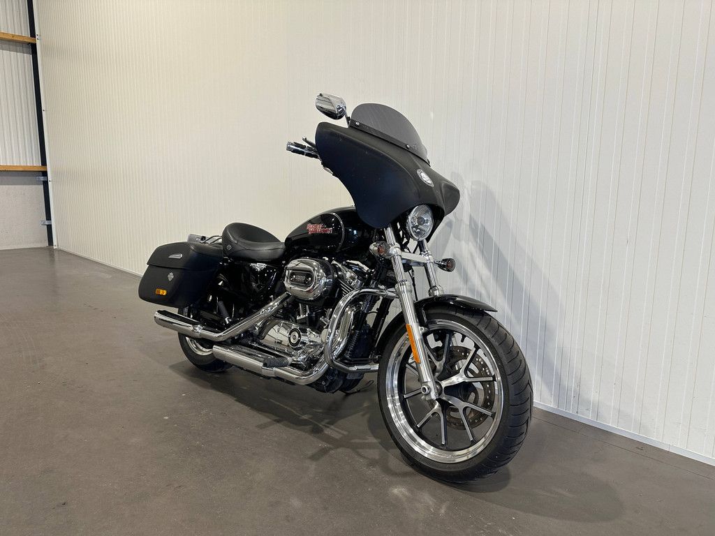 Motorrad Harley-Davidson Chopper XL 1200T Superlow Benzin 2017 (Margin)
