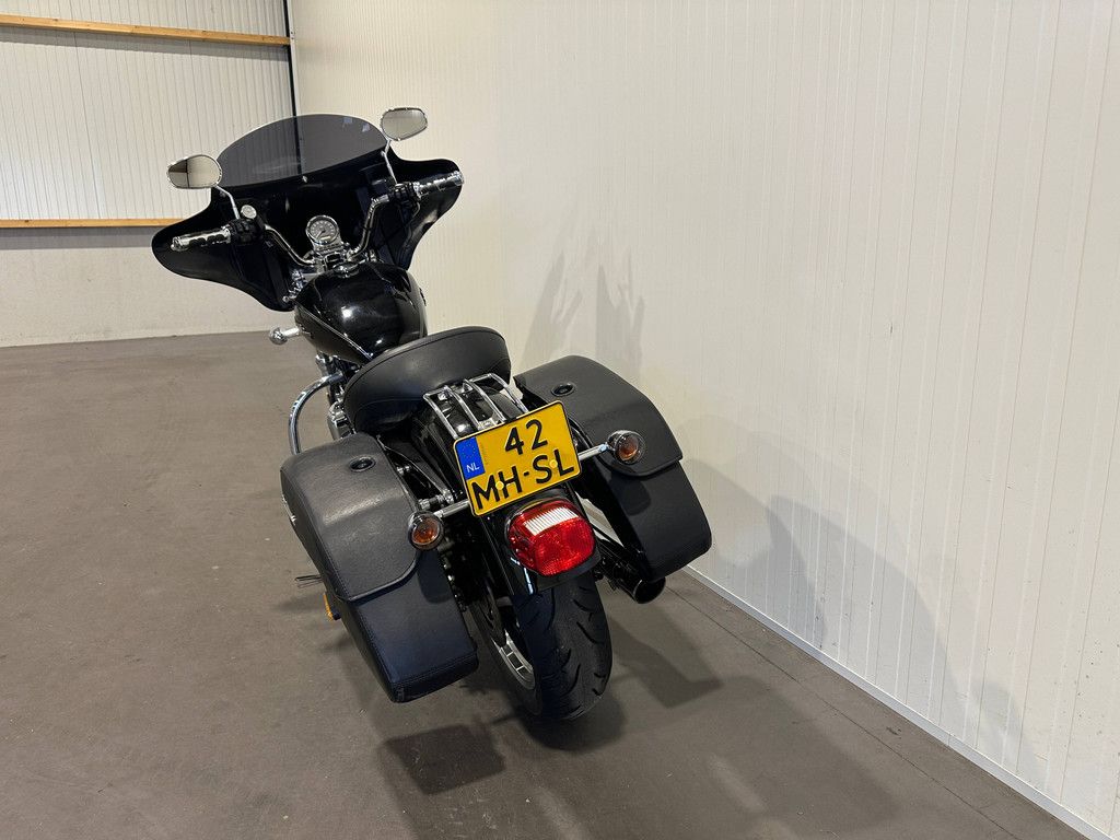 Motorrad Harley-Davidson Chopper XL 1200T Superlow Benzin 2017 (Margin)