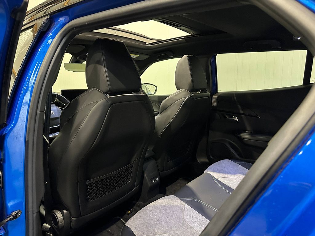 Peugeot e-2008 EV GT Electric 136 hp 2021 (Margin)