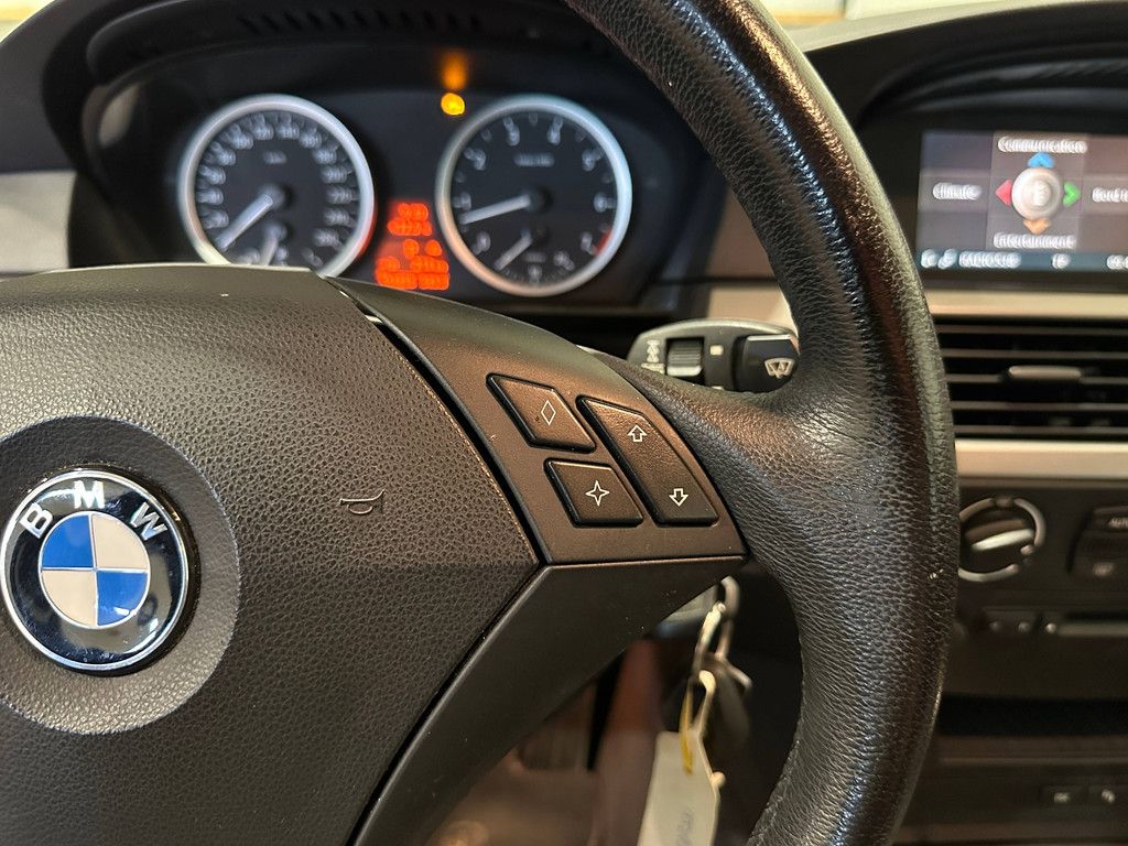 BMW 5-Series 520i Executive Petrol 170HP 2004 (Margin)