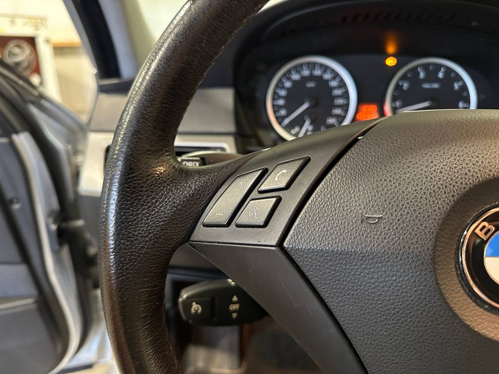 BMW 5-Series 520i Executive Petrol 170HP 2004 (Margin)