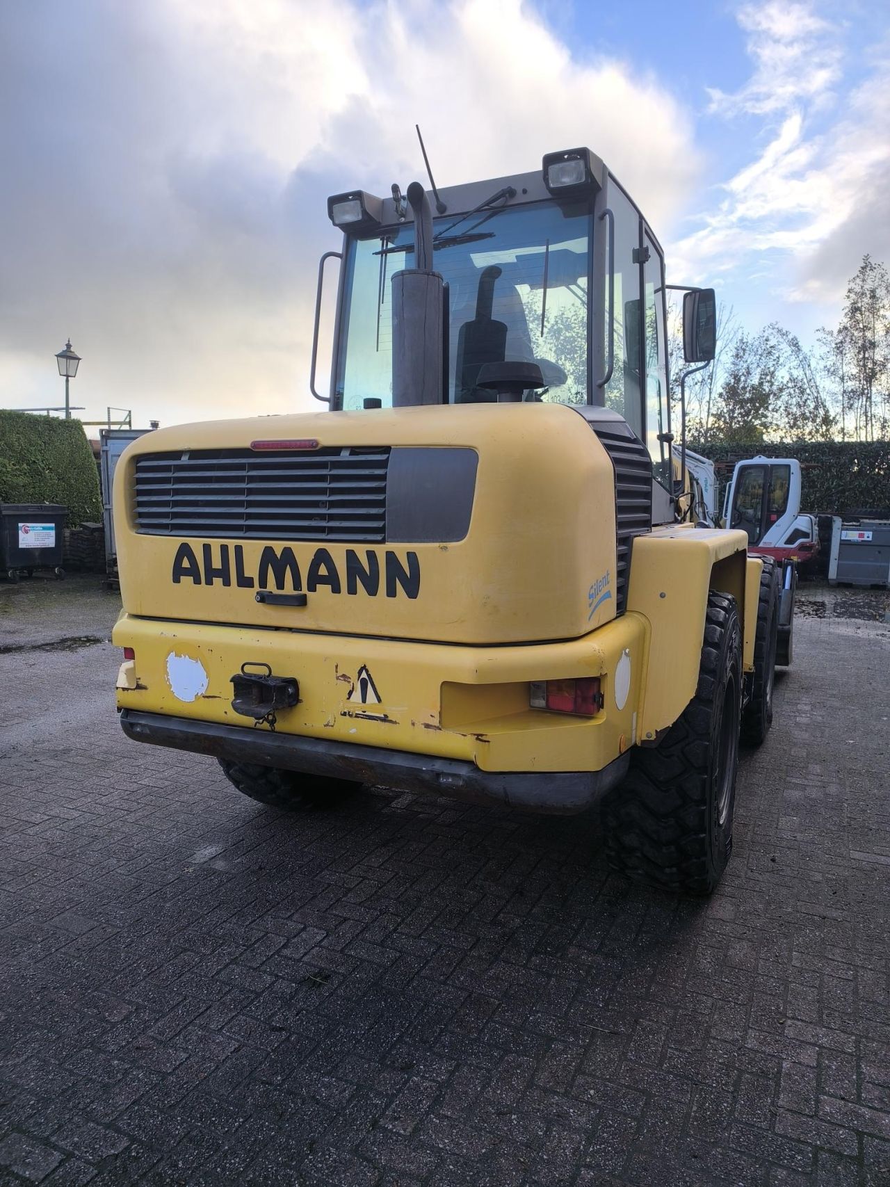 AHLMANN AS150E