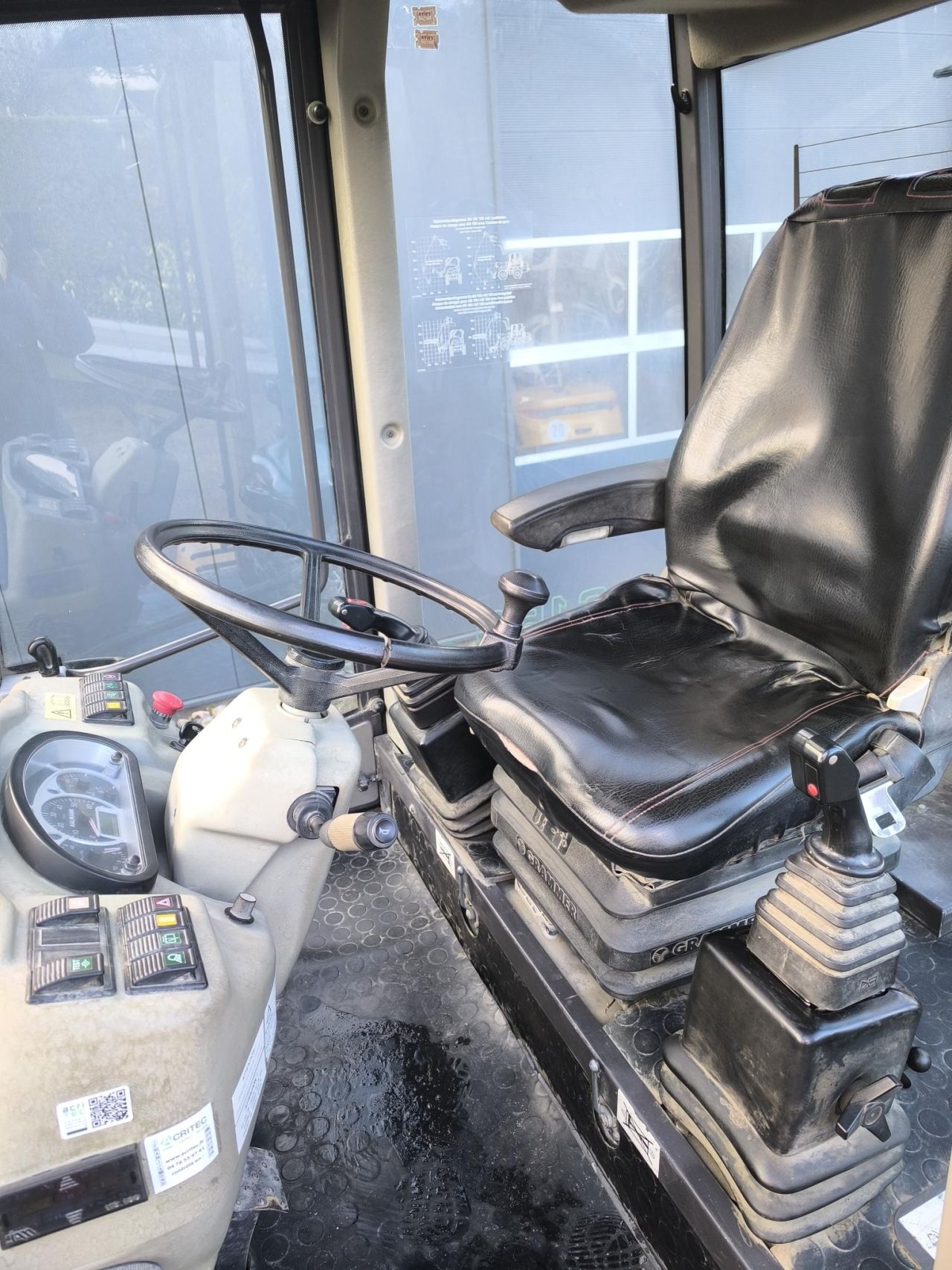 AHLMANN AS150E
