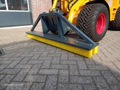 Inveeg bezem Knikmops en Giant diverse modelen op voorraad