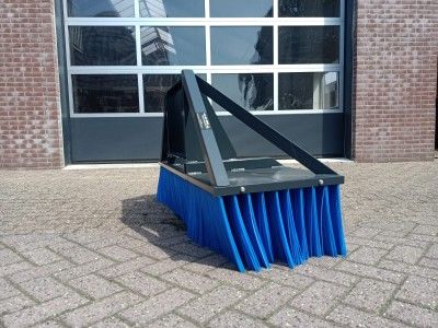 Inveeg bezem Knikmops en Giant diverse modelen op voorraad