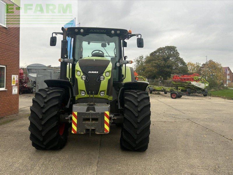 Claas AXION 830