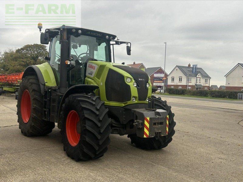 Claas AXION 830