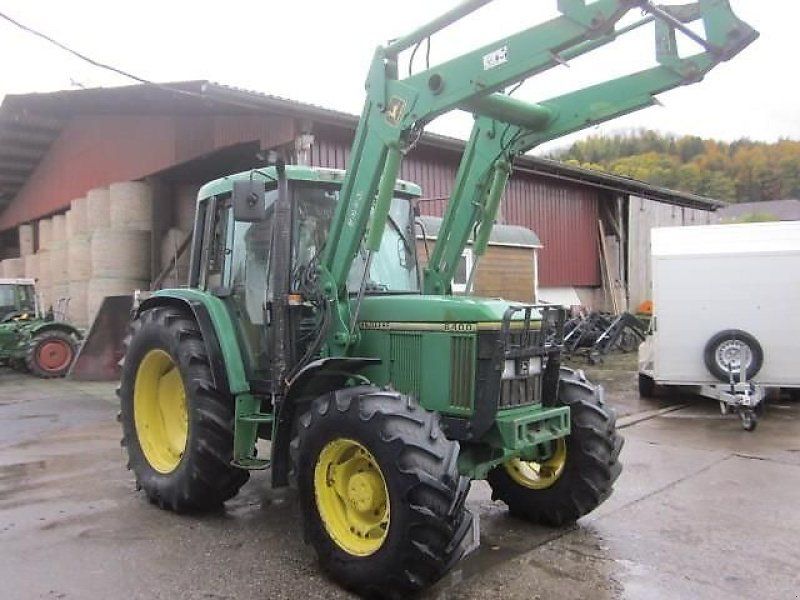 John Deere 6400