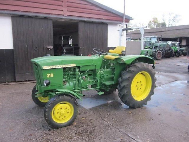 John Deere 310