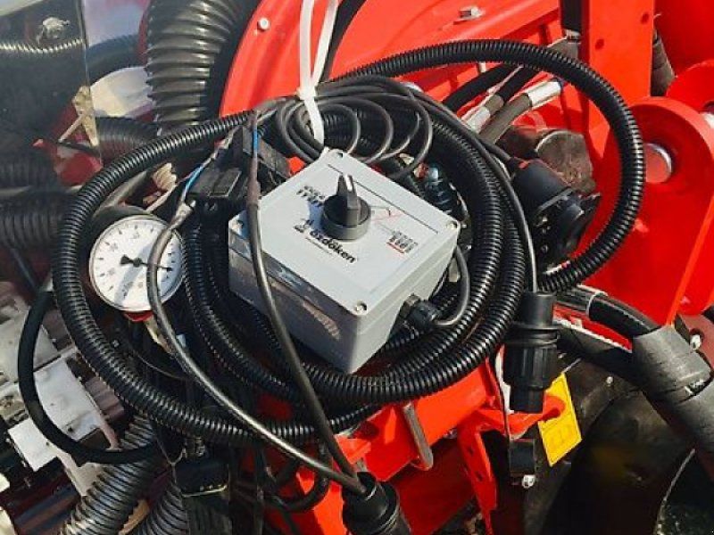 Siewnik teleskopowy 8-rzędowy Ozdoken VPKT-DG8 z nawożeniem wgłę