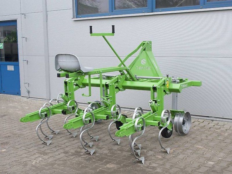 Bomet pielnik z prowadzeniem ręcznym Nembus P470