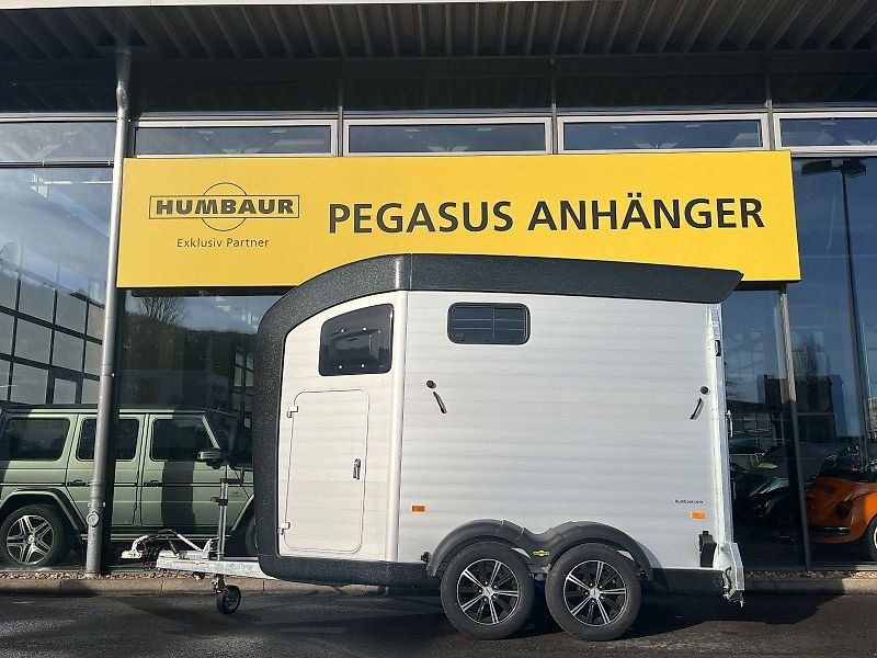 Humbaur Areion Shape 2,4t Pferde ALU NEU