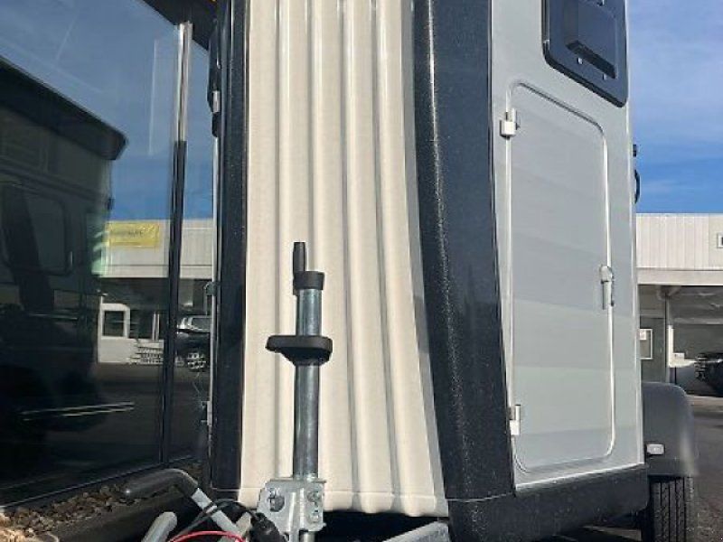 Humbaur Areion Shape 2,4t Pferde ALU NEU