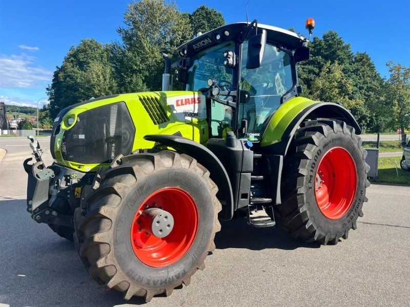 Claas Axion 870 CMATIC mit S10 GPS und Cebis Touch, Vorderreifen NEU