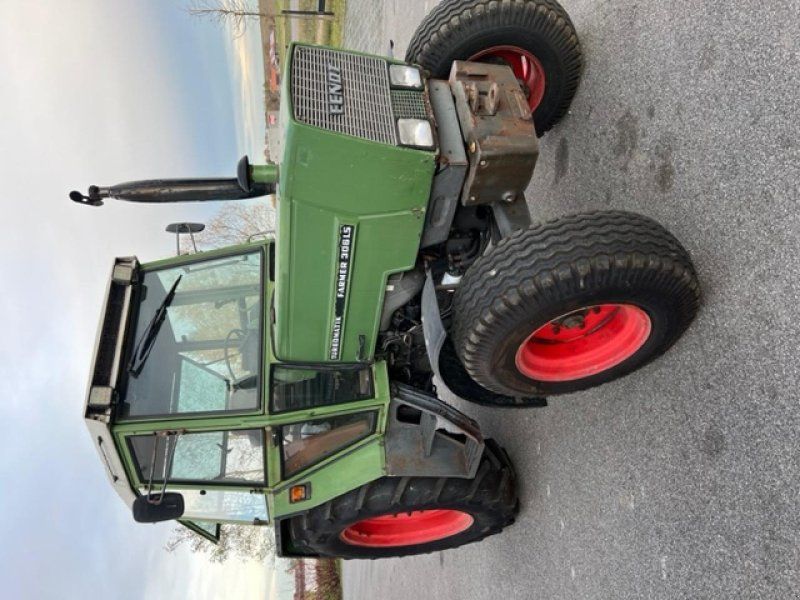 Fendt Farmer 306 LS, Bereifung neuwertig