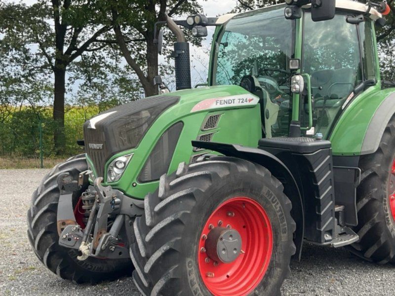 Fendt 724 Vario S4 Profi Plus