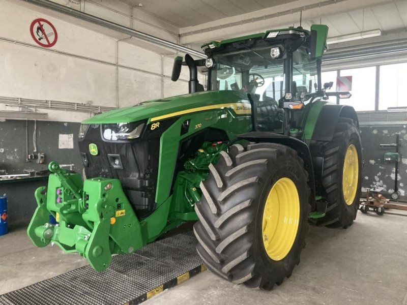 John Deere 8R370