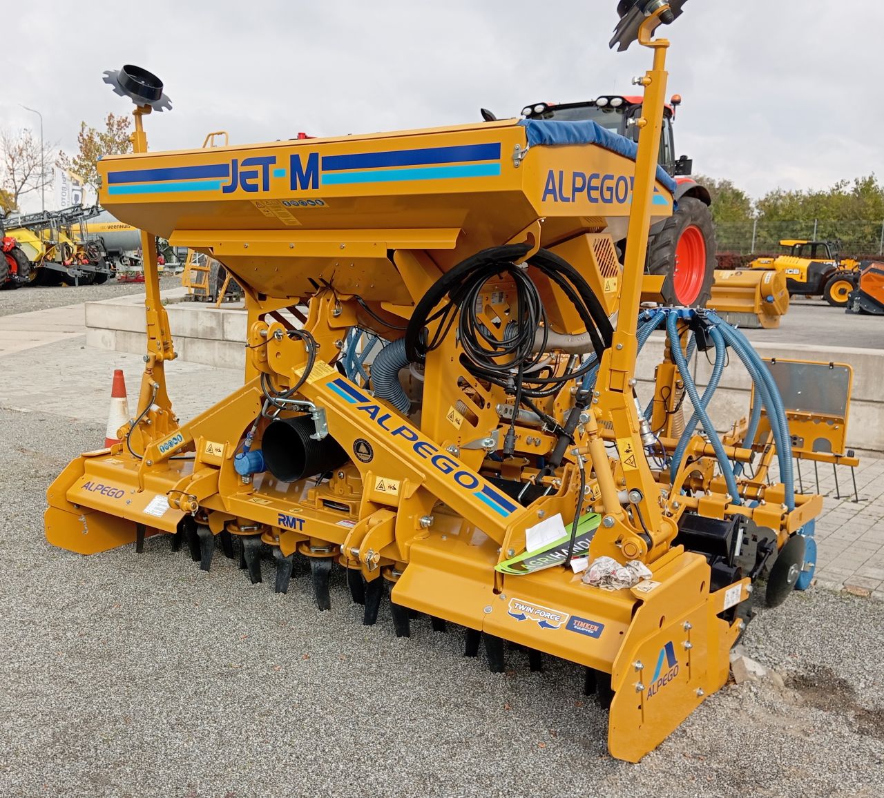 ALPEGO zaai-en grondbewerkingscombinatie Rotodent RM-300 + JET-M