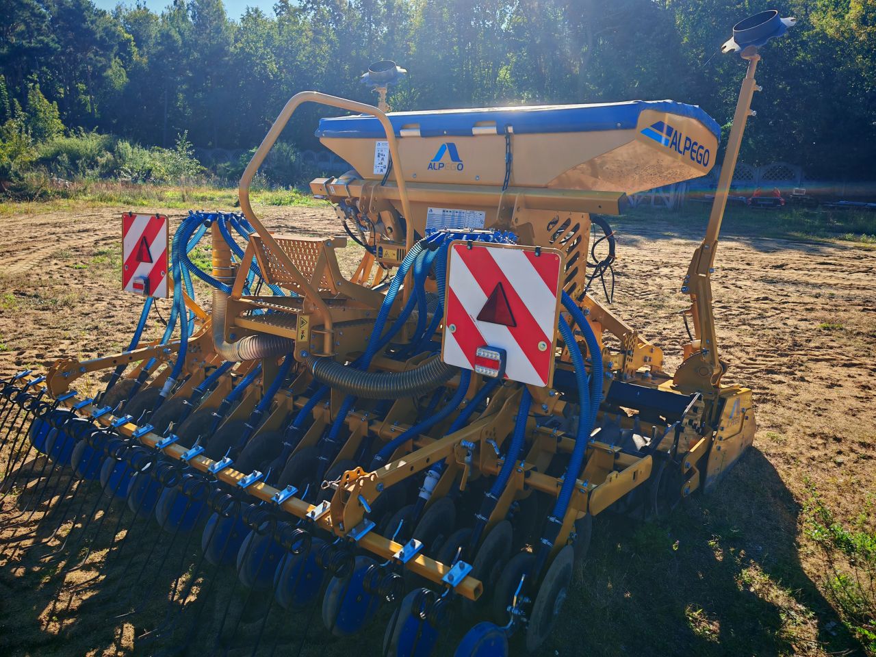 ALPEGO zaai-en grondbewerkingscombinatie Rotodent RM-300 + JET-M