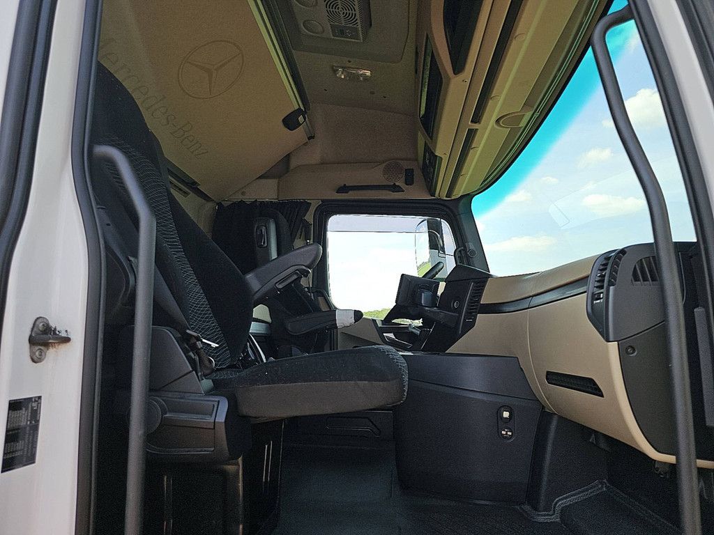 MERCEDES-BENZ ACTROS 1845 LS
