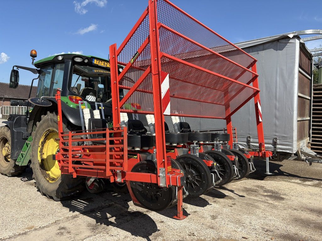 Checchi & Magli plantmachine
