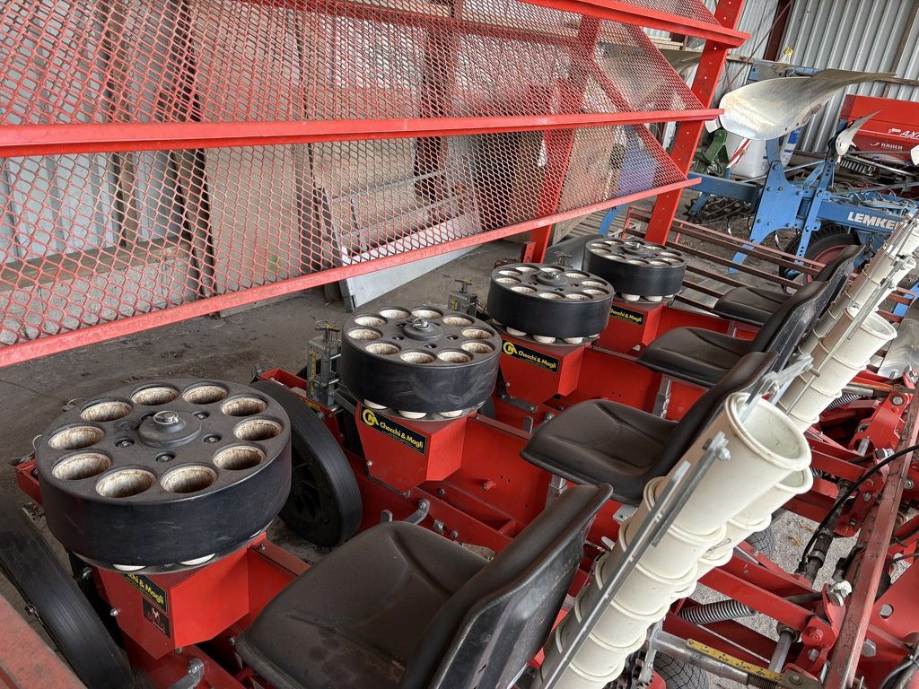 Checchi & Magli plantmachine