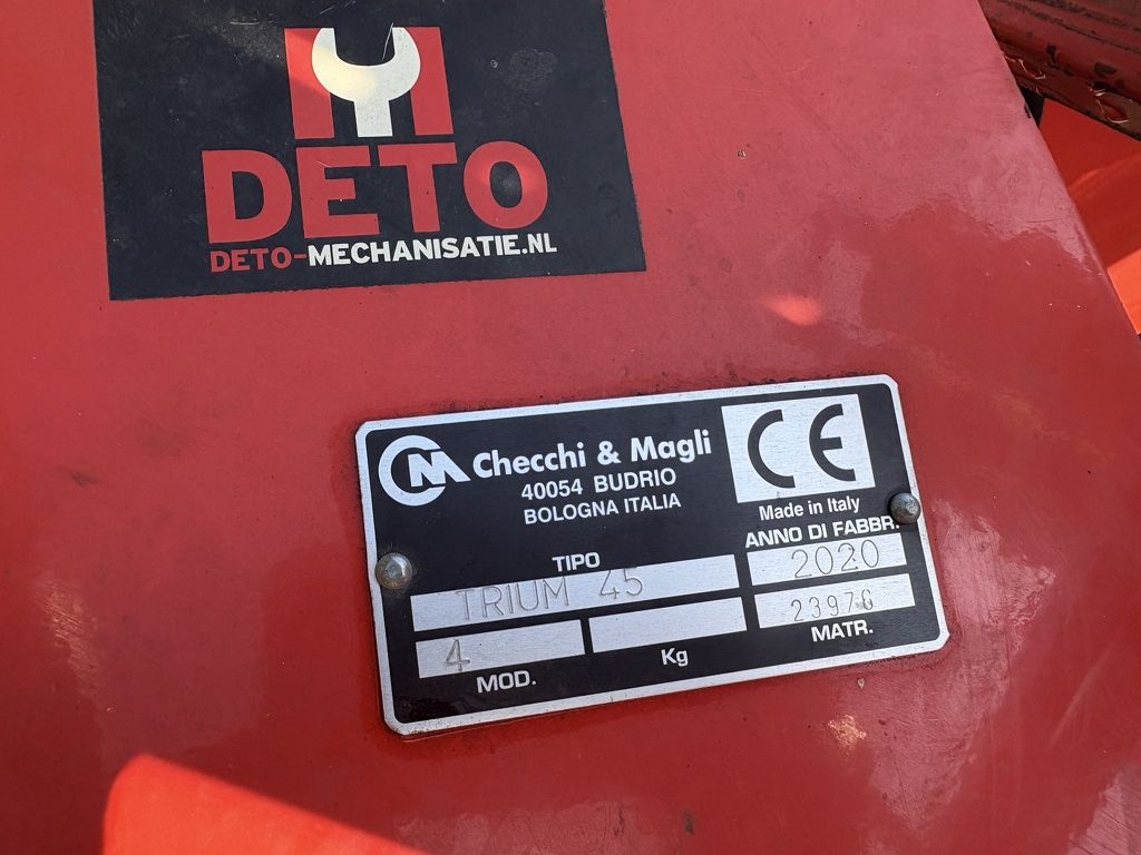 Checchi & Magli plantmachine