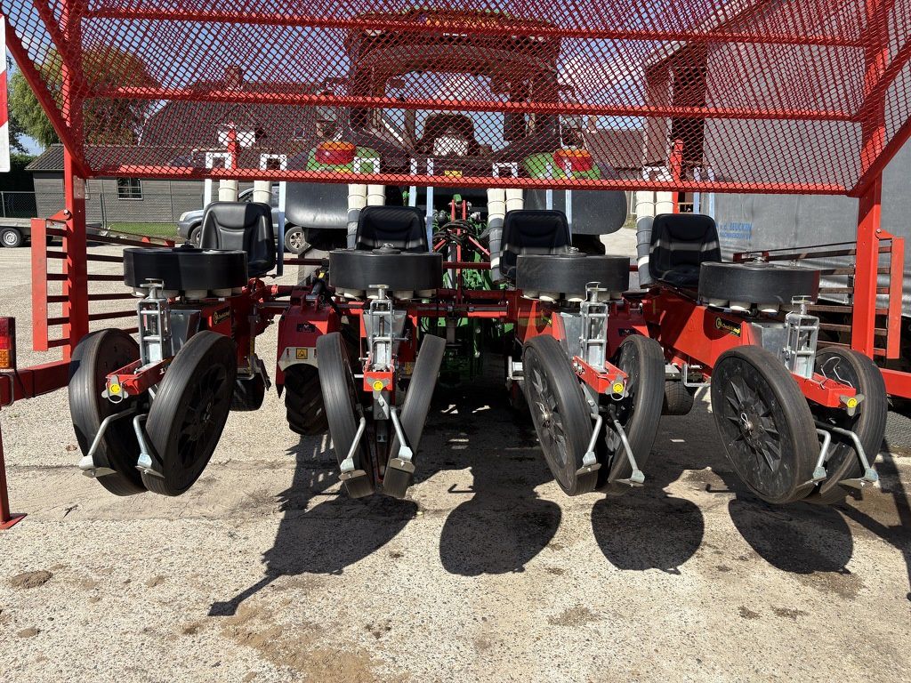 Checchi & Magli plantmachine