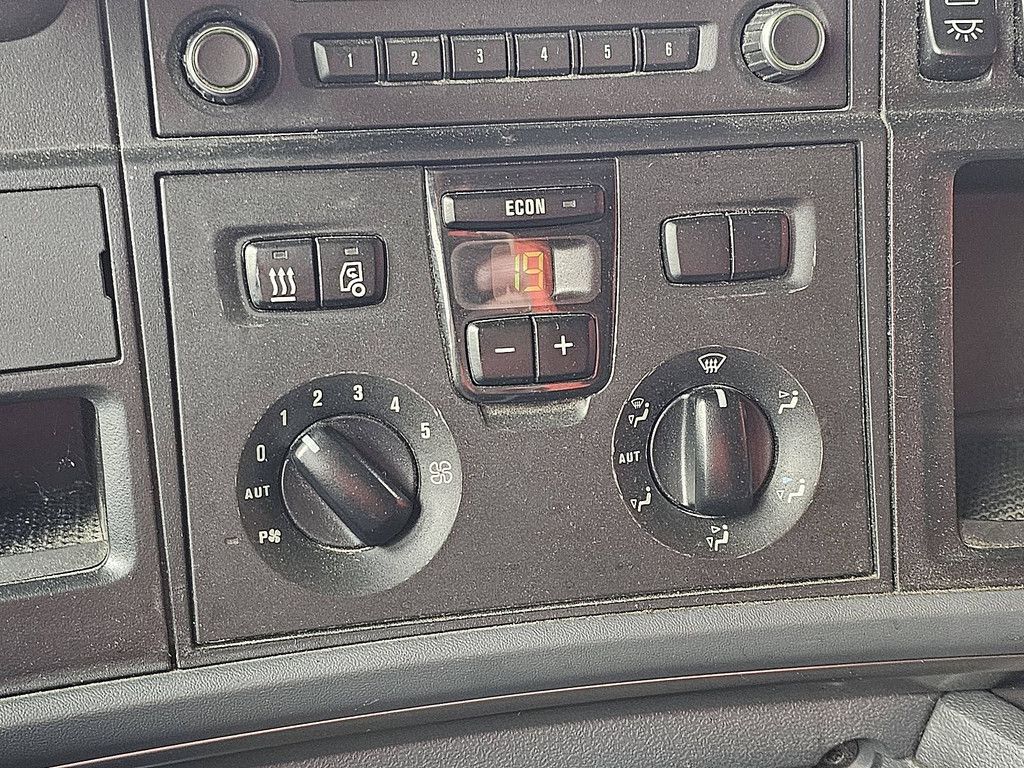 SCANIA G450 6x2*4 crown ed.