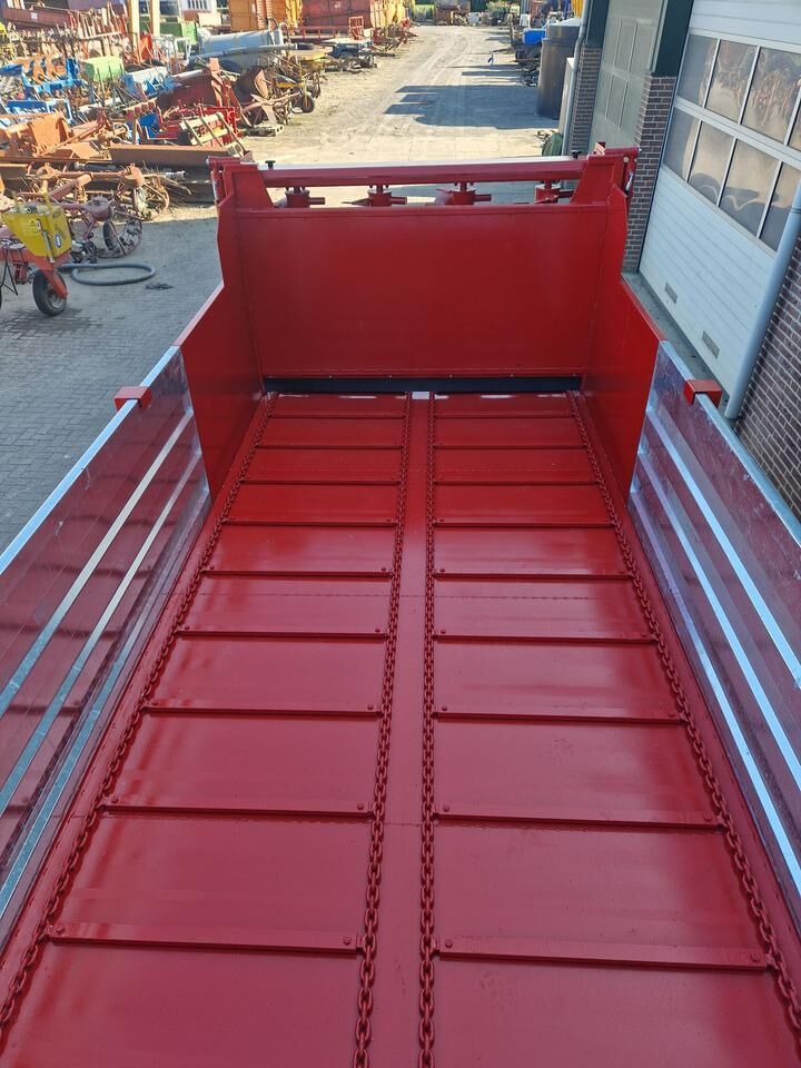 AGM Meststrooier 8 ton - Nieuw