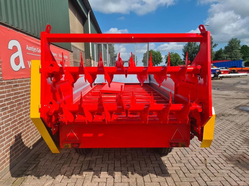 Meststrooier - Nieuw manure spreader