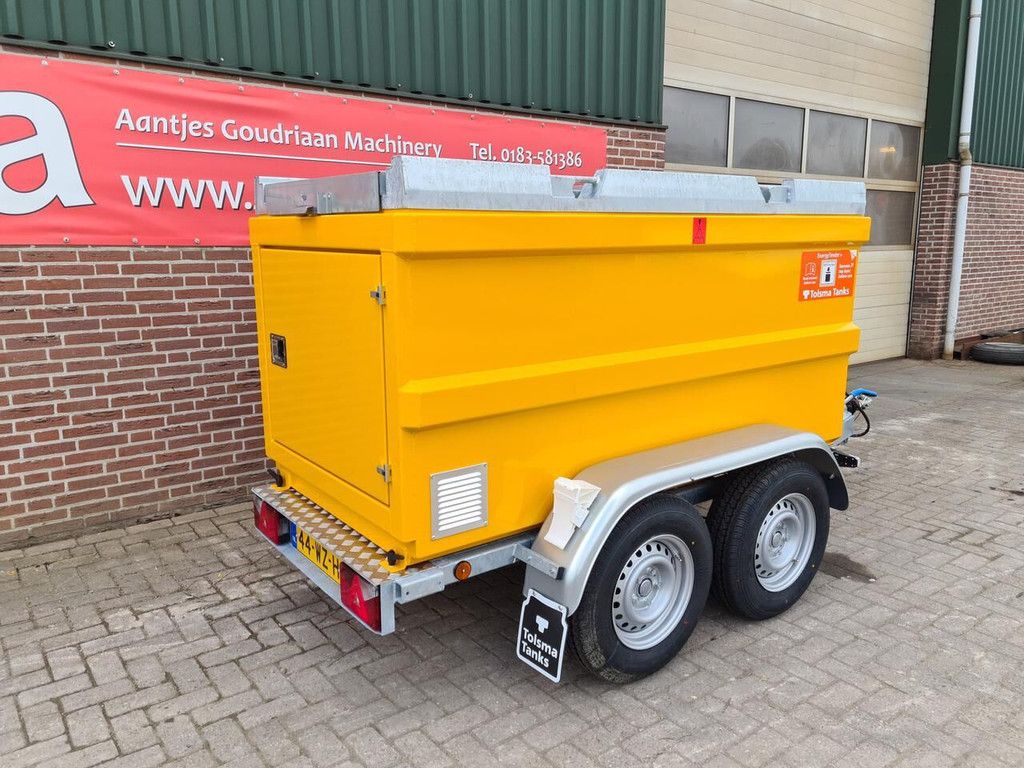 Tankwagen snelverkeer tandemas fuel tank trailer