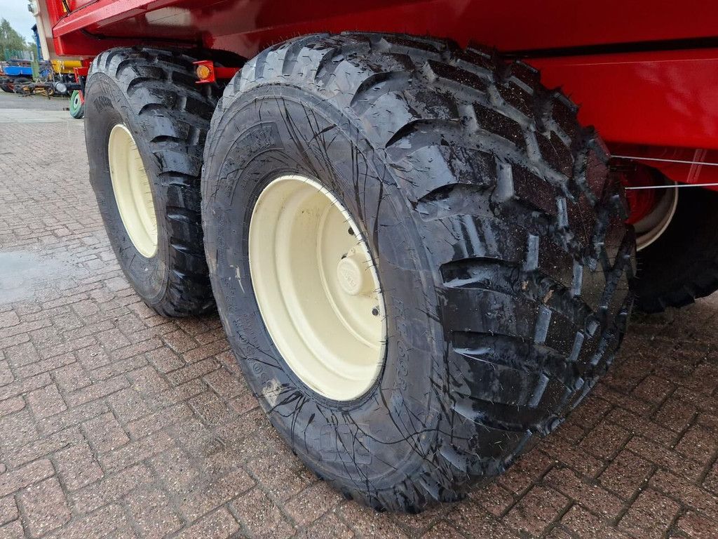 Beco Brevis 120 dump trailer