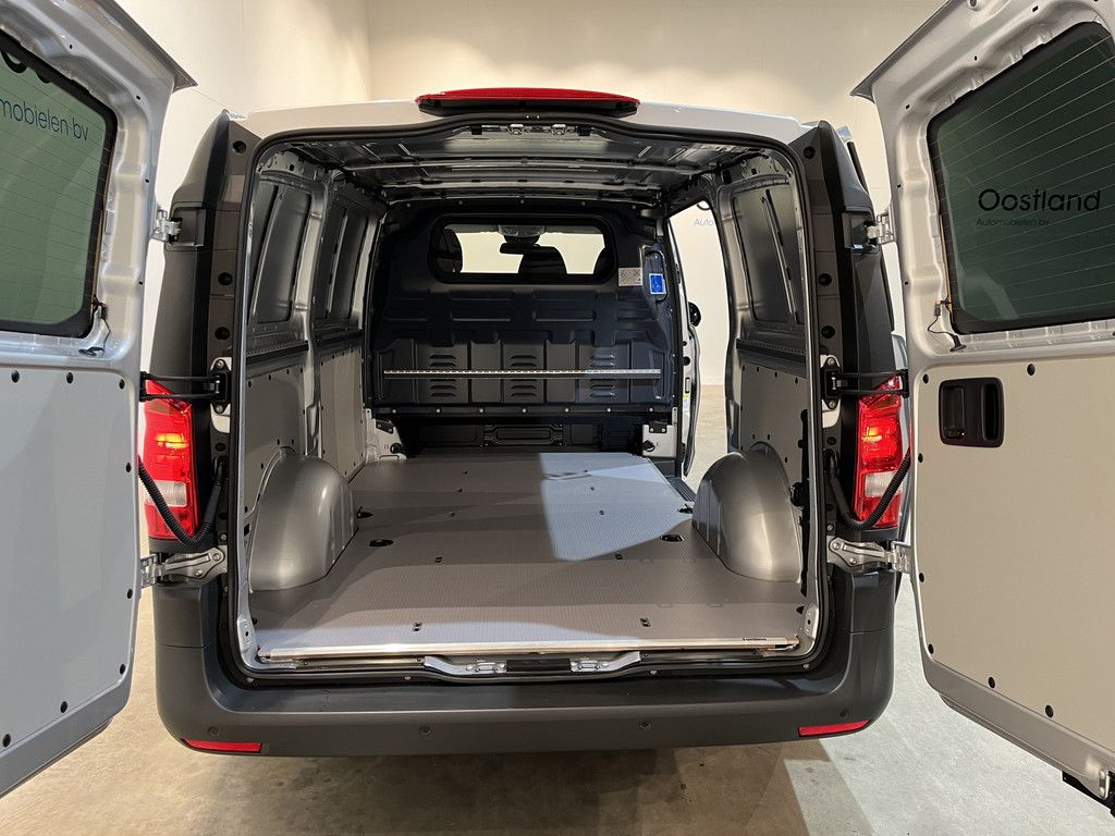 Mercedes-Benz Vito 116 CDI Lang Automaat / Euro 6 / Airco / Cruise Control / Camera / CarPlay / Navigatie / 3-Zits / 1.000 KM !! Z.G.A.N. !!