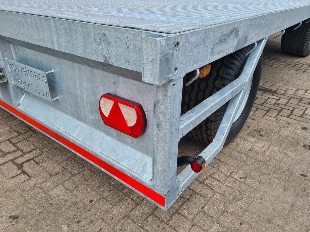 Balenwagen verzinkt platform trailer