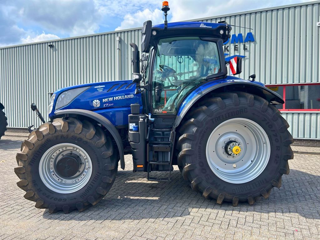New Holland T7.300 AC New Gen Blue Power DEMO
