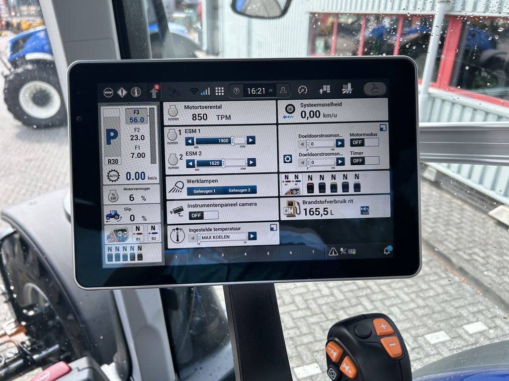 New Holland T7.300 AC New Gen Blue Power DEMO