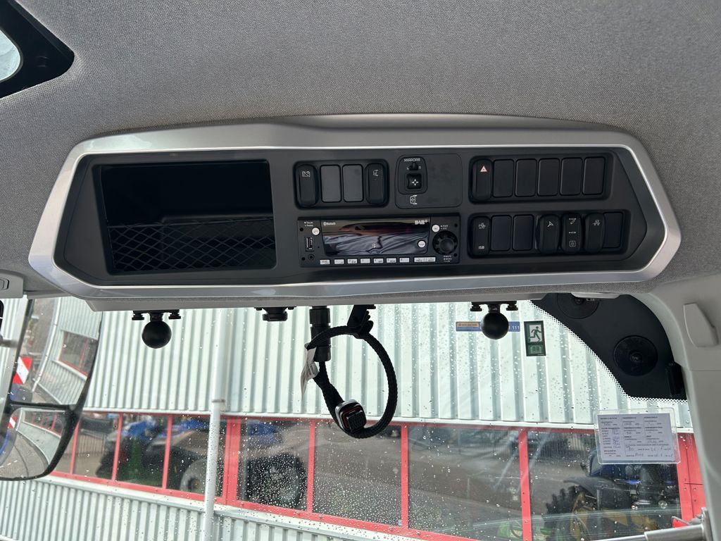 New Holland T7.300 AC New Gen Blue Power DEMO