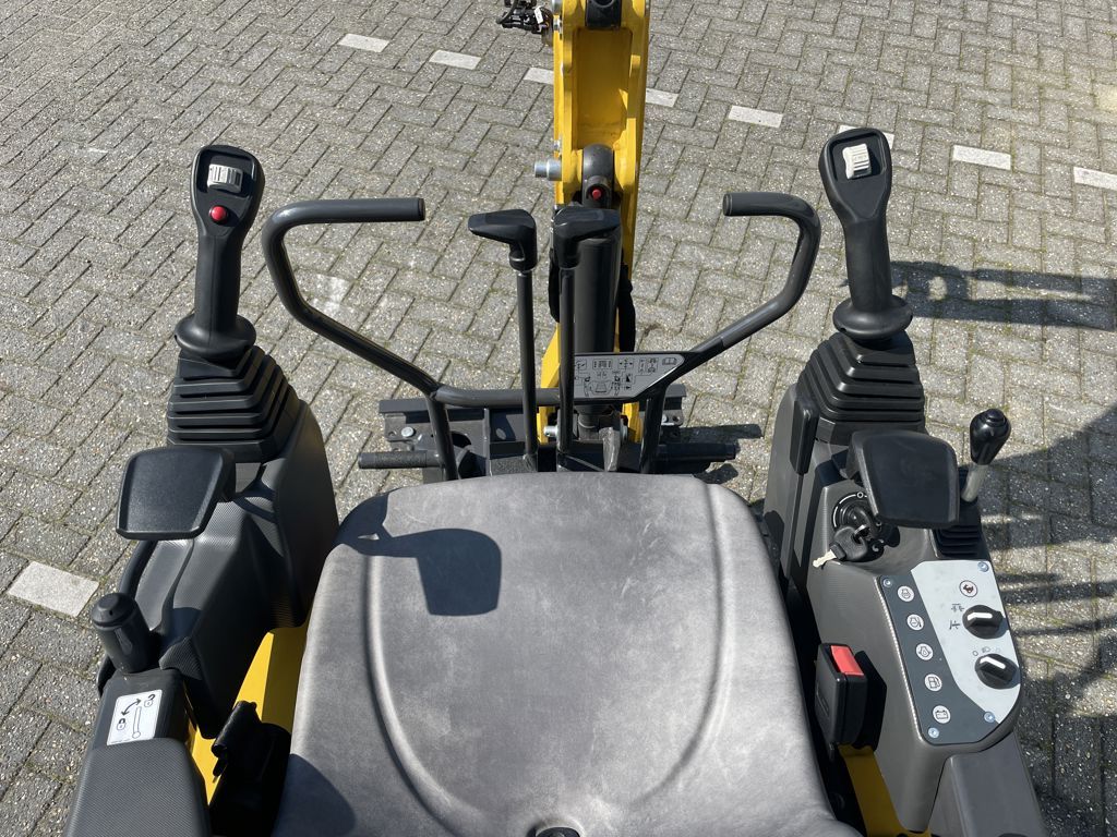 New Holland E12D Minigraver