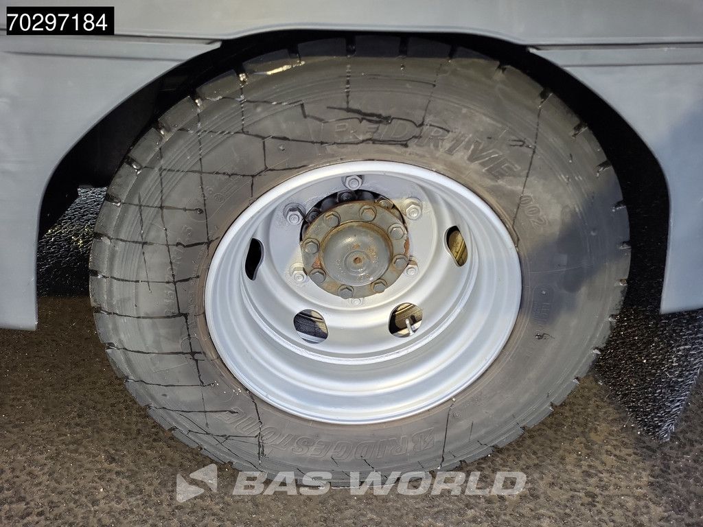 Mercedes Atego 1221 4X2 Ladebordwand Euro 6