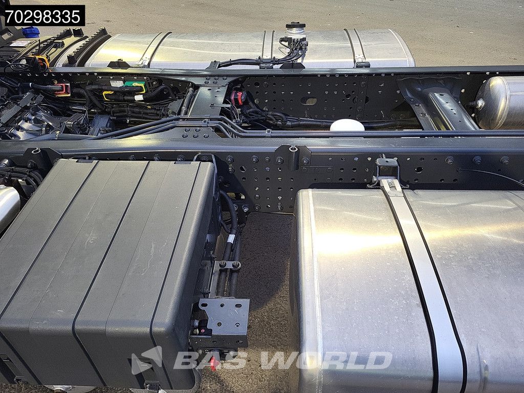 Iveco S-Way 530 6X2 NEW chassis! Retarder Standairco Lift+Steering-Axle Automatic LED ACC Euro 6